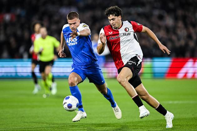 ROTTERDAM - (lr) Wouter Goes of AZ Alkmaar, Nacho Ferri of Feyenoord during the Dutch Eredivisie match between Feyenoord and AZ Alkmaar at Feyenoord Stadium De Kuip on October 10, 2026 in Rotterdam, the Netherlands. OLAF KRAAK ANP Eredivisie 2026 27 xVIxANPxSportx xxANPxIVx 572041811 originalFilename: 572041811.jpg