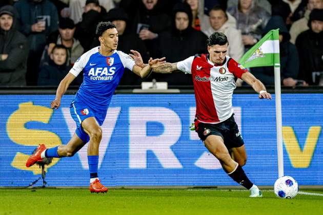 ROTTERDAM - AZ Alkmaar forward Ayoub Oufkir, SC Feyenoord Rotterdam defender Javi Lopez during the Vriendenloterij Eredivisie match between Feyenoord and AZ at De Kuip on 10 October 2026 in Rotterdam, Netherlands. (Photo by DeFodi Images) -
