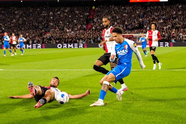 ROTTERDAM , 10-10-2026 , Stadion Feijenoord (De Kuip) , season 2026 2027 , Dutch Eredivisie football , match between Feyenoord and AZ , Picture shows AZ player Ayoub Oufkir Feyenoord - AZ  x208117538x Copyright:
