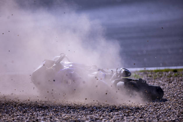 Sport Bilder des Tages October 10, 2026, Cascais, Lisboa, Portugal: ESTORIL, PORTUGAL - OCTOBER 10: Stefano Manzi of Italy and GYTR GRT Yamaha WorldSBK Team seen on a crash during Race 1 during day two of the World Superbikes Estoril Round at Circuito Estoril on October 10, 2026 in Estoril, Portugal. Cascais Portugal - ZUMAl192 20261010_zsp_l192_119 Copyright: xMiguelxLemosx