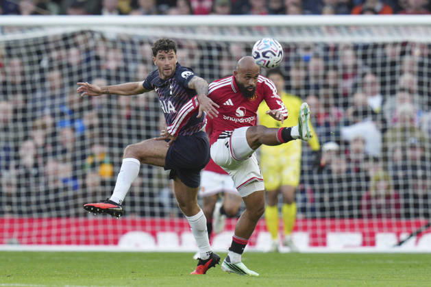 Manchester United, ManU v Tottenham Hotspur, Premier League Marcos Senesi of Tottenham Hotspur competes for the ball with Bryan Mbeumo of Manchester United during the Manchester United v Tottenham Hotspur Premier League match at Old Trafford, Manchester, England on 10 October 2026 Credit: Steve Flynn Every Second Media Editorial use only. All images are copyright Every Second Media Limited. No images may be reproduced without prior permission. All rights reserved. Premier League and Football League images are subject to licensing agreements with Football DataCo Limited. see https: www.football-dataco.com Copyright: xIMAGO EveryxSecondxMediax ESM-2210-0046 StevexFlynnx xEveryxSecondxMediax