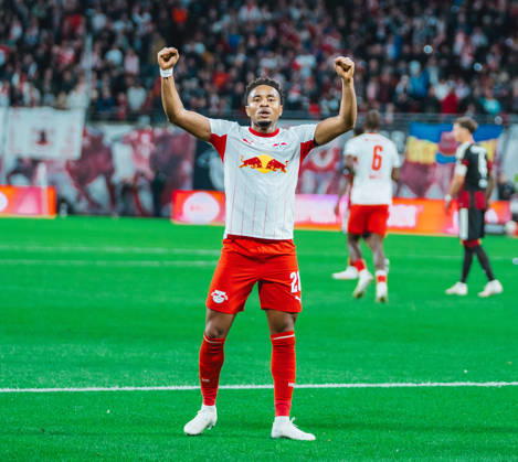 Christopher Nkunku (RB Leipzig, 28) goal number 2 celebration RB Leipzig vs Eintracht Frankfurt, Bundesliga, Germany, Football, 26 27, GER, Leipzig, Red Bull Arena Stadium DFL regulations prohibit any use of photographs as image sequences and or quasi-video.DFL regulations prohibit any use of photographs as image sequences and or quasi-video. Leipzig Red Bull Arena, Leipzig Sachsen GER Copyright: xBillmanxDubex