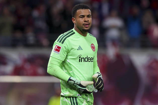 Torhueter Noah Atubolu (Eintracht Frankfurt) schaut enttaeuscht waehrend des spiels der 1. Bundesliga zwischen RB Leipzig und Eintracht Frankfurt, Red Bull Arena am 10. October 2026 in Leipzig, Deutschland. (Foto von Marco Steinbrenner DeFodi Images) +++ Torhueter Noah Atubolu (Eintracht Frankfurt) looks dejected during the Bundesliga match between RB Leipzig and Eintracht Frankfurt at Red Bull Arena on October 10, 2026 in Leipzig, Germany. (Photo by Marco Steinbrenner DeFodi Images) DFB DFL REGULATIONS PROHIBIT ANY USE OF PHOTOGRAPHS AS IMAGE SEQUENCES AND OR QUASI-VIDEO. (Photo by Marco Steinbrenner DeFodi Images) -