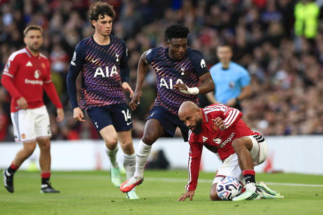 Manchester United, ManU v Tottenham Hotspur, Premier League Bryan Mbeumo (19) of Manchester United shields the ball from Mohammed Kudus (20) of Tottenham Hotspur during the Premier League match between Manchester United and Tottenham Hotspur at Old Trafford, Manchester, UK on 10 October 2026. Manchester Old Trafford Greater Manchester UK Editorial use only DataCo restrictions apply See www.football-dataco.com , Copyright: xConorxMolloyx PSI-24986-0039