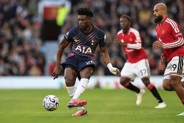 Manchester United, ManU v Tottenham Hotspur, Premier League Mohammed Kudus (20) of Tottenham Hotspur passes the ball during the Premier League match between Manchester United and Tottenham Hotspur at Old Trafford, Manchester, UK on 10 October 2026. Manchester Old Trafford Greater Manchester UK Editorial use only DataCo restrictions apply See www.football-dataco.com , Copyright: xConorxMolloyx PSI-24986-0040