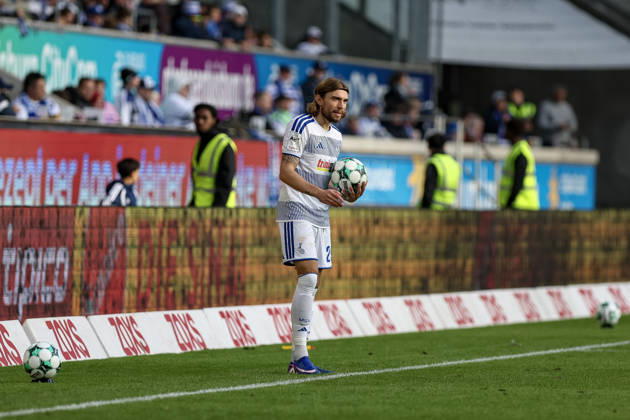 10.10.2026, GER, Fussball, Herren, 3. Liga, Saison 2026 2027, MSV Duisburg - TSG Hoffenheim II Joshua Bitter (Duisburg) hat den Ball in der Hand Duisburg schauinsland-reisen-Arena Nordrhein-Westfalen Deutschland Copyright: xAdrianxSchlüterx