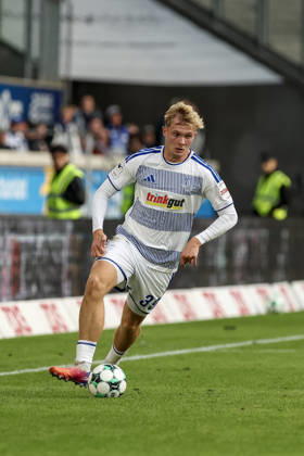 10.10.2026, GER, Fussball, Herren, 3. Liga, Saison 2026 2027, MSV Duisburg - TSG Hoffenheim II Peter Remmert (Duisburg) in Aktion am Ball, Einzelaktion Duisburg schauinsland-reisen-Arena Nordrhein-Westfalen Deutschland Copyright: xAdrianxSchlüterx