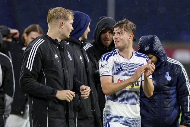 10.10.2026, GER, Fussball, Herren, 3. Liga, Saison 2026 2027, MSV Duisburg - TSG Hoffenheim II Peter Remmert (Duisburg) und Frederik Christensen (Duisburg) Schlussjubel, jubelt nach dem Sieg Duisburg schauinsland-reisen-Arena Nordrhein-Westfalen Deutschland Copyright: xAdrianxSchlüterx