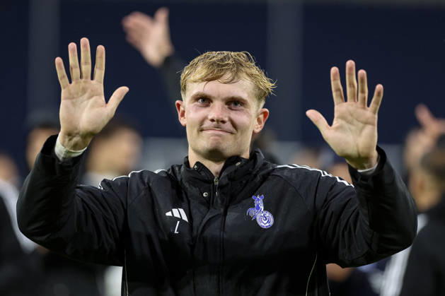 10.10.2026, GER, Fussball, Herren, 3. Liga, Saison 2026 2027, MSV Duisburg - TSG Hoffenheim II Peter Remmert (Duisburg) Schlussjubel, jubelt nach dem Sieg Duisburg schauinsland-reisen-Arena Nordrhein-Westfalen Deutschland Copyright: xAdrianxSchlüterx