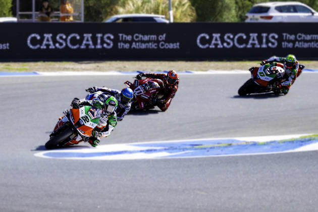 October 10, 2026, Cascais, Lisbon, Portugal: Riders in action during the Race 1 of the FIM Superbike World Championship, WM, Weltmeisterschaft at Circuito Estoril on October 10, 2026 in Cascais, Portugal. Cascais Portugal - ZUMAr200 20261010_zsp_r200_040 Copyright: xNunoxReisinhox