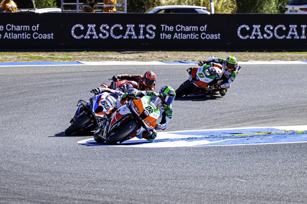 October 10, 2026, Cascais, Lisbon, Portugal: Riders in action during the Race 1 of the FIM Superbike World Championship, WM, Weltmeisterschaft at Circuito Estoril on October 10, 2026 in Cascais, Portugal. Cascais Portugal - ZUMAr200 20261010_zsp_r200_041 Copyright: xNunoxReisinhox