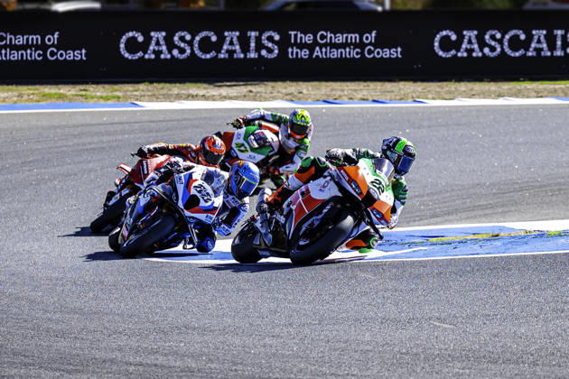 October 10, 2026, Cascais, Lisbon, Portugal: Riders in action during the Race 1 of the FIM Superbike World Championship, WM, Weltmeisterschaft at Circuito Estoril on October 10, 2026 in Cascais, Portugal. Cascais Portugal - ZUMAr200 20261010_zsp_r200_043 Copyright: xNunoxReisinhox