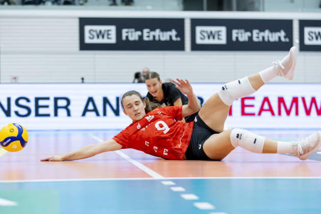 DEKRA 1. Bundesliga Frauen: Schwarz-Weiss Erfurt vs. Rote Raben Vilsbiburg; Erfurt; 10.10.2026 Sarah Stiriz ( 9; Rote Raben Vilsbiburg) DEKRA 1. Bundesliga Frauen: Schwarz-Weiss Erfurt vs. Rote Raben Vilsbiburg; Riethsporthalle Erfurt; 10.10.2026 Copyright: xBEAUTIFULxSPORTS Duehringx