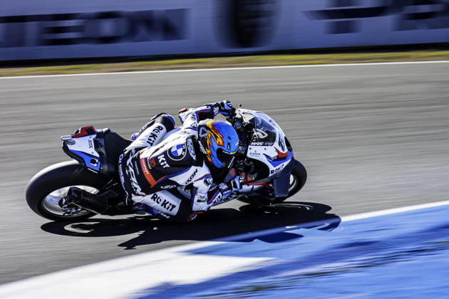 October 10, 2026, Cascais, Lisbon, Portugal: Miguel Oliveira of Rokit BMW Motorrad WorldSBK Team in action during the Race 1 of the FIM Superbike World Championship, WM, Weltmeisterschaft at Circuito Estoril on October 10, 2026 in Cascais, Portugal. Cascais Portugal - ZUMAr200 20261010_zsp_r200_050 Copyright: xNunoxReisinhox