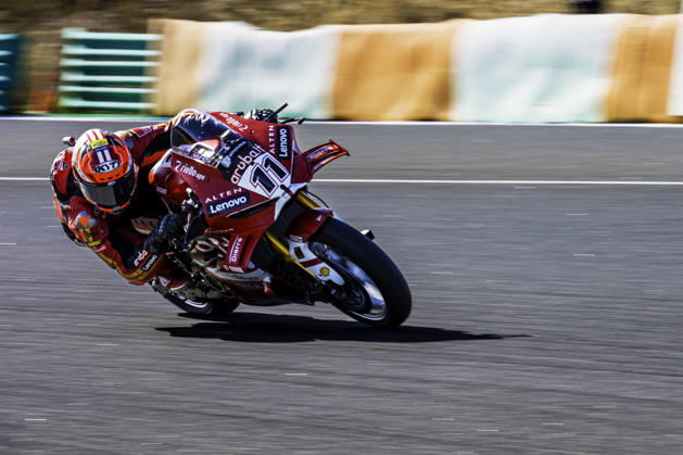 October 10, 2026, Cascais, Lisbon, Portugal: Nicolo Bulega of Aruba.It Racing - Ducati in action during the Race 1 of the FIM Superbike World Championship, WM, Weltmeisterschaft at Circuito Estoril on October 10, 2026 in Cascais, Portugal. Cascais Portugal - ZUMAr200 20261010_zsp_r200_051 Copyright: xNunoxReisinhox