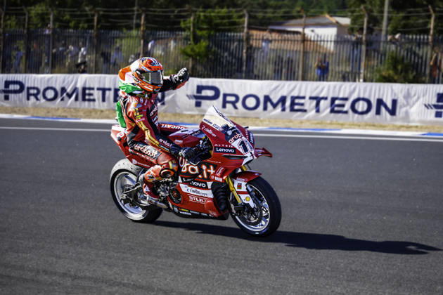 October 10, 2026, Cascais, Lisbon, Portugal: Nicolo Bulega of Aruba.It Racing - Ducati in action during the Race 1 of the FIM Superbike World Championship, WM, Weltmeisterschaft at Circuito Estoril on October 10, 2026 in Cascais, Portugal. Cascais Portugal - ZUMAr200 20261010_zsp_r200_065 Copyright: xNunoxReisinhox