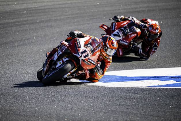 October 10, 2026, Cascais, Lisbon, Portugal: Nicolo Bulega of Aruba.It Racing - Ducati in action during the Race 1 of the FIM Superbike World Championship, WM, Weltmeisterschaft at Circuito Estoril on October 10, 2026 in Cascais, Portugal. Cascais Portugal - ZUMAr200 20261010_zsp_r200_079 Copyright: xNunoxReisinhox