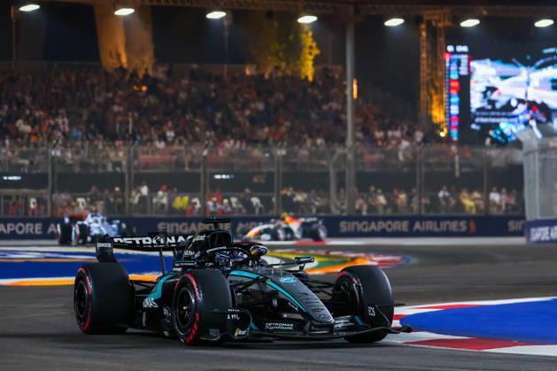 Formula 1 Singapore Grand Prix SINGAPORE - OCTOBER 10: Mercedes s driver George Russell competes in the Qualifying Session at the Formula One Grand Prix of Singapore, at the Marina Bay Street Circuit in Singapore, on October 10, 2026. Daniel Ceng Anadolu Singapore Singapore. Editorial use only. Please get in touch for any other usage.  Copyright: x2026xAnadoluxDanielxCengx