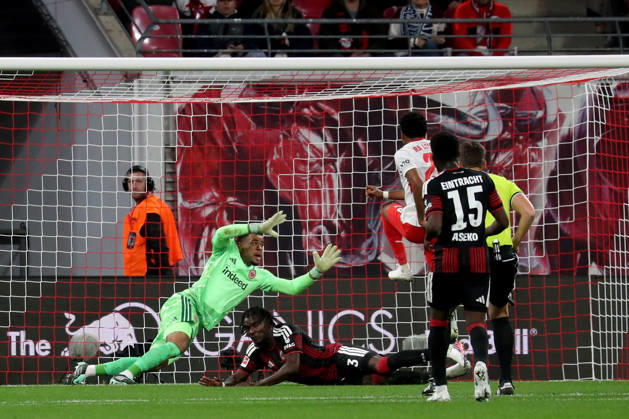 10.10.2026, xgox, Fussball 1.Bundesliga, RB Leipzig - Eintracht Frankfurt v.l. Christopher Nkunku (RB Leipzig) Torschuetze, erzielt das Tor, Treffer, scores the goal 4:0 Noah Atubolu (Eintracht Frankfurt) (DFL DFB REGULATIONS PROHIBIT ANY USE OF PHOTOGRAPHS as IMAGE SEQUENCES and or QUASI-VIDEO) Leipzig
