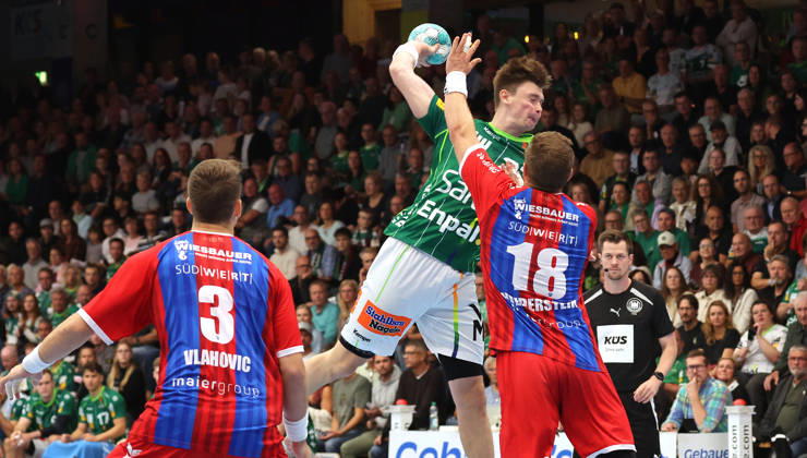 10.10.2026, Deutschland, Göppingen, Handball Opel HBL Bundesliga, FRISCH AUF! Göppingen vs. SG BBM Bietigheim, v.l. Oskar Sunnefeldt (FAG), Fabian Wiederstein (BBM)