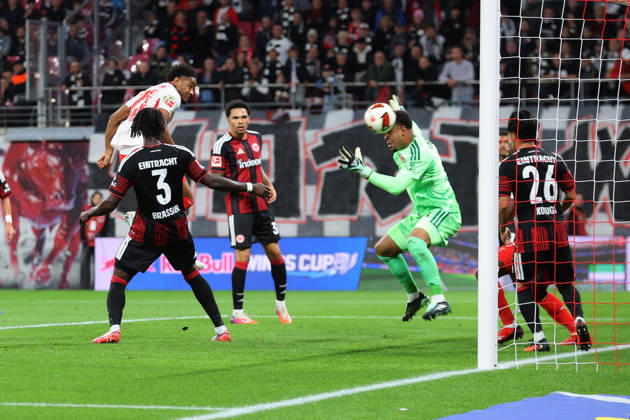10.10.2026, xtgx, Fussball 1.Bundesliga, RB Leipzig - Eintracht Frankfurt v.l. Christopher Nkunku (RB Leipzig) Torschuetze, erzielt das Tor, Treffer, scores the goal 3:0 Noah Atubolu (Eintracht Frankfurt) (DFL DFB REGULATIONS PROHIBIT ANY USE OF PHOTOGRAPHS as IMAGE SEQUENCES and or QUASI-VIDEO) Leipzig