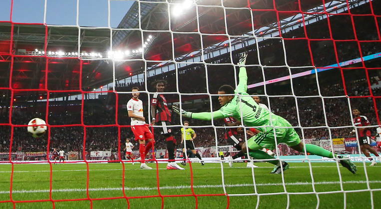 RB Leipzig - Frankfurt Bundesliga Leipzig, 10.10.2026, Red Bull Arena, Fußball, 1.Bundesliga, 5.Spieltag , RB Leipzig vs. SG Eintracht Frankfurt , Im Bild: Tor für RB Leipzig. Christopher Nkunku ( 28, RBL) trifft zum 2:0.. , Nur zur redaktionellen Nutzung. Only editorial use. , DFL DFB regulations prohibit any use of photographs as image sequences and or quasi-video. ,