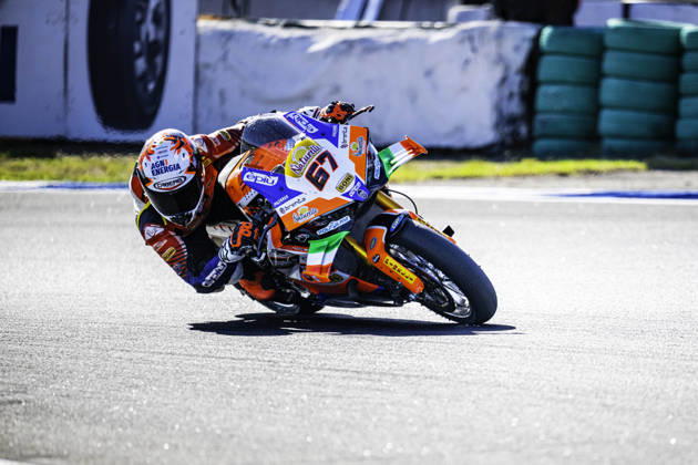 October 10, 2026, Cascais, Lisbon, Portugal: Alberto Surra of Motocorsa Racing in action during the Race 1 of the FIM Superbike World Championship, WM, Weltmeisterschaft at Circuito Estoril on October 10, 2026 in Cascais, Portugal. Cascais Portugal - ZUMAr200 20261010_zsp_r200_100 Copyright: xNunoxReisinhox