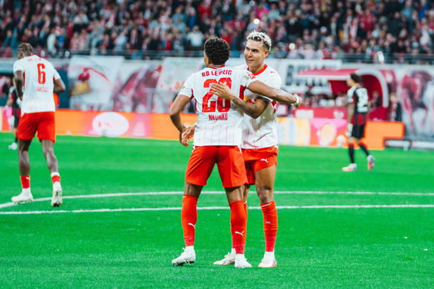 Christopher Nkunku (RB Leipzig, 28) celebrates with Antonio Nusa (RB Leipzig, 7) RB Leipzig vs Eintracht Frankfurt, Bundesliga, Germany, Football, 26 27, GER, Leipzig, Red Bull Arena Stadium DFL regulations prohibit any use of photographs as image sequences and or quasi-video.DFL regulations prohibit any use of photographs as image sequences and or quasi-video. Leipzig Red Bull Arena, Leipzig Sachsen GER Copyright: xBillmanxDubex