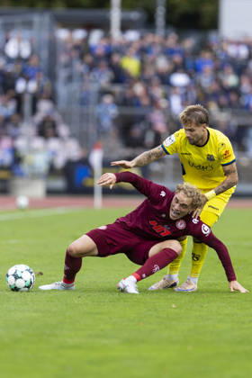 3. Liga, Fortuna Köln - 1. FC Saarbrücken; 10.10.2026 Timo Bornemann (Fortuna Köln, 19), Niko Bretschneider (1. FC Saarbrücken, 28). 3. Liga, Fortuna Köln - 1. FC Saarbrücken, 8. Spieltag, am 10.10.2026, Südstadion, Köln. DFB regulations prohibit any use of photographs as image sequences and or quasi-video Copyright: xBEAUTIFULxSPORTS Meuselx