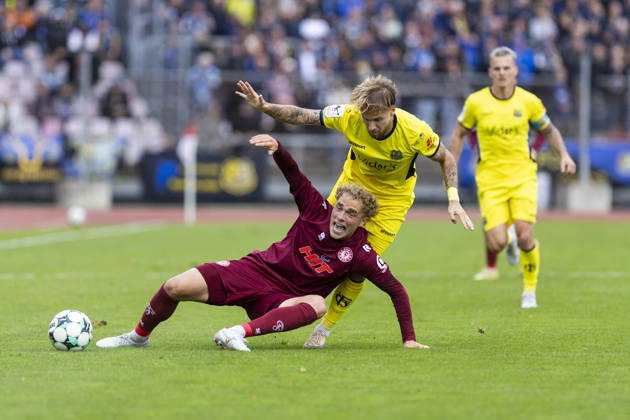 3. Liga, Fortuna Köln - 1. FC Saarbrücken; 10.10.2026 Timo Bornemann (Fortuna Köln, 19), Niko Bretschneider (1. FC Saarbrücken, 28). 3. Liga, Fortuna Köln - 1. FC Saarbrücken, 8. Spieltag, am 10.10.2026, Südstadion, Köln. DFB regulations prohibit any use of photographs as image sequences and or quasi-video Copyright: xBEAUTIFULxSPORTS Meuselx