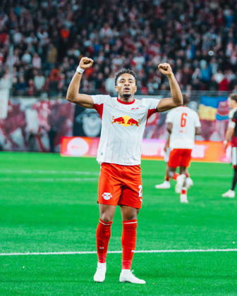 Christopher Nkunku (RB Leipzig, 28) celebrates RB Leipzig vs Eintracht Frankfurt, Bundesliga, Germany, Football, 26 27, GER, Leipzig, Red Bull Arena Stadium DFL regulations prohibit any use of photographs as image sequences and or quasi-video.DFL regulations prohibit any use of photographs as image sequences and or quasi-video. Leipzig Red Bull Arena, Leipzig Sachsen GER Copyright: xBillmanxDubex