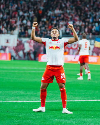Christopher Nkunku (RB Leipzig, 28) Hattrick RB Leipzig vs Eintracht Frankfurt, Bundesliga, Germany, Football, 26 27, GER, Leipzig, Red Bull Arena Stadium DFL regulations prohibit any use of photographs as image sequences and or quasi-video.DFL regulations prohibit any use of photographs as image sequences and or quasi-video. Leipzig Red Bull Arena, Leipzig Sachsen GER Copyright: xBillmanxDubex