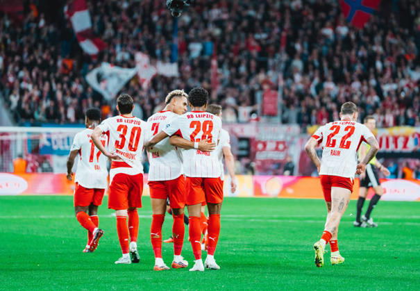RB Leipzig team celebrates third goal RB Leipzig vs Eintracht Frankfurt, Bundesliga, Germany, Football, 26 27, GER, Leipzig, Red Bull Arena Stadium DFL regulations prohibit any use of photographs as image sequences and or quasi-video.DFL regulations prohibit any use of photographs as image sequences and or quasi-video. Leipzig Red Bull Arena, Leipzig Sachsen GER Copyright: xBillmanxDubex