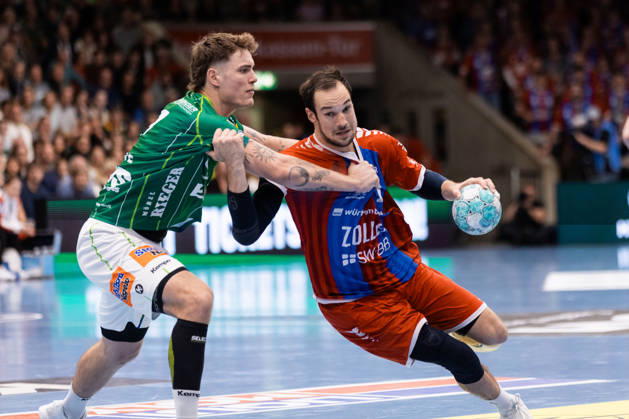 Domikin CLAUS (SG BBM Bietigheim, 07) im Zweikampf gegen Victor KLOEVE (FRISCH AUF! Goeppingen, 07) GER, FRISCH AUF! Goeppingen vs. SG BBM Bietigheim, Handball, Bundesliga, OPEL HBL, 8. Spieltag, Spielzeit 2026 2027, 10.10.2026, GER, FRISCH AUF! Goeppingen vs. SG BBM Bietigheim, Handball, Bundesliga, OPEL HBL, 8. Spieltag, Spielzeit 2026 2027, 10.10.2026, Goeppingen Copyright: xEibnerxPressefoto OliverxSchmidtx EP_OST