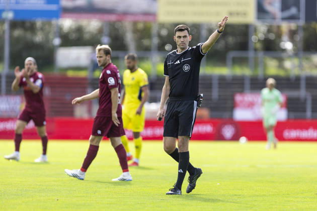 3. Liga, Fortuna Köln - 1. FC Saarbrücken; 10.10.2026 Schiedsrichter Felix Grund. 3. Liga, Fortuna Köln - 1. FC Saarbrücken, 8. Spieltag, am 10.10.2026, Südstadion, Köln. DFB regulations prohibit any use of photographs as image sequences and or quasi-video Copyright: xBEAUTIFULxSPORTS Meuselx