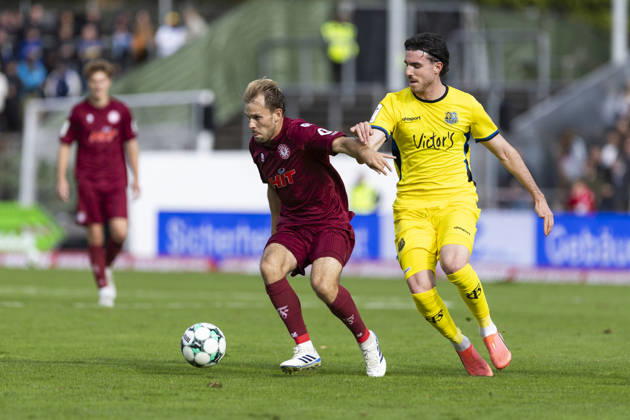 3. Liga, Fortuna Köln - 1. FC Saarbrücken; 10.10.2026 Georg Strauch (Fortuna Köln, 11), Kaan Caliskaner (1. FC Saarbrücken, 22). 3. Liga, Fortuna Köln - 1. FC Saarbrücken, 8. Spieltag, am 10.10.2026, Südstadion, Köln. DFB regulations prohibit any use of photographs as image sequences and or quasi-video Copyright: xBEAUTIFULxSPORTS Meuselx