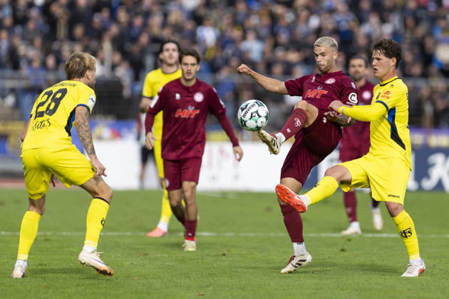 3. Liga, Fortuna Köln - 1. FC Saarbrücken; 10.10.2026 Tom Geerkens (Fortuna Köln, 6), Daniel Gleiber (1. FC Saarbrücken, 5). 3. Liga, Fortuna Köln - 1. FC Saarbrücken, 8. Spieltag, am 10.10.2026, Südstadion, Köln. DFB regulations prohibit any use of photographs as image sequences and or quasi-video Copyright: xBEAUTIFULxSPORTS Meuselx