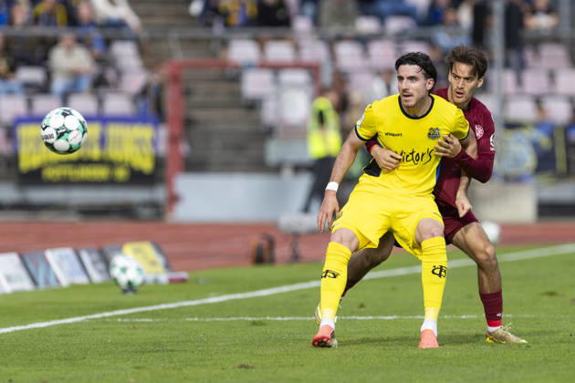 3. Liga, Fortuna Köln - 1. FC Saarbrücken; 10.10.2026 Kaan Caliskaner (1. FC Saarbrücken, 22), David Savic (Fortuna Köln, 23). 3. Liga, Fortuna Köln - 1. FC Saarbrücken, 8. Spieltag, am 10.10.2026, Südstadion, Köln. DFB regulations prohibit any use of photographs as image sequences and or quasi-video Copyright: xBEAUTIFULxSPORTS Meuselx