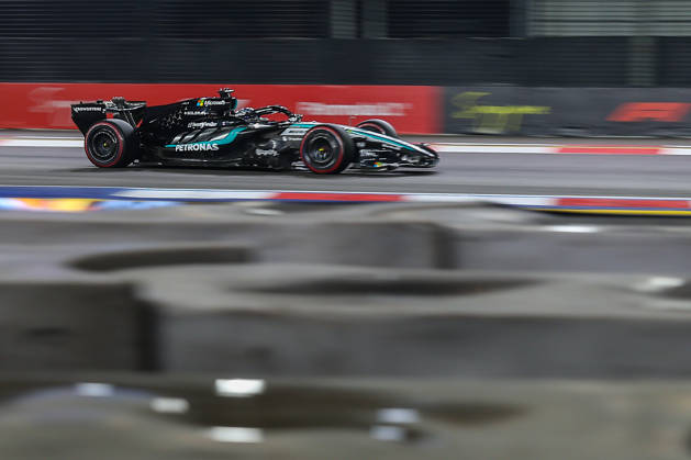 2026 Formula 1 Singapore Grand Prix SINGAPORE - OCT 10: McLaren’s driver George Russell during the Qualifying Session at the Formula One Grand Prix of Singapore, at the Marina Bay Street Circuit in Singapore, on October 10, 2026. Daniel Ceng Anadolu Singapore Singapore. Editorial use only. Please get in touch for any other usage.  Copyright: x2026xAnadoluxDanielxCengx