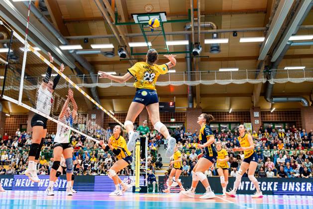 10.10.2026, GER, Volleyball, Dekra 1.Bl, Frauen, Saison 26 27, Haputrunde, VfB Suhl Lotto Thueringen - Skurios Volleys Borken Candela Alonso Corcelles (VfB Suhl Lotto Thueringen) 98527 Suhl Sporthalle Wolfsgrube Thüringen Deutschland