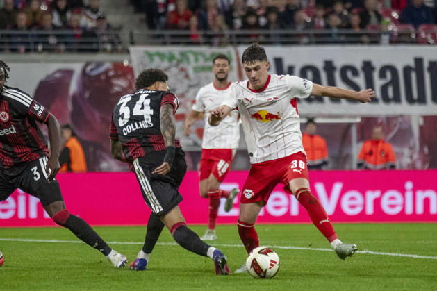 GER, Leipzig, Fussball, Bundesliga, 5. Spieltag, RB Leipzig vs. Eintracht Frankfurt im Bild v.l.: Nnamdi Collins (Eintracht Frankfurt 34), Andrija Maksimovic (RB Leipzig 30), Zweikampf 10.10.2026, Red-Bull Arena Leipzig DFL DFB REGULATIONS PROHIBIT ANY USE OF PHOTOGRAPHS AS IMAGE SEQUENCES AND OR QUASI-VIDEO, Leipzig Red-Bull Arena Sachsen Germany Copyright: xPaulxFritzx
