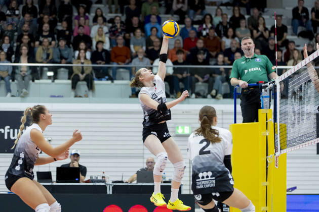 DEKRA 1. Bundesliga Frauen: Schwarz-Weiss Erfurt vs. Rote Raben Vilsbiburg; Erfurt; 10.10.2026 Teresa Ziegenbalg ( 7; Schwarz-Weiss Erfurt) DEKRA 1. Bundesliga Frauen: Schwarz-Weiss Erfurt vs. Rote Raben Vilsbiburg; Riethsporthalle Erfurt; 10.10.2026 Copyright: xBEAUTIFULxSPORTS Duehringx