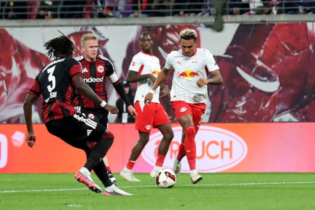 10.10.2026, xgox, Fussball 1.Bundesliga, RB Leipzig - Eintracht Frankfurt v.l. Antonio Nusa (RB Leipzig) Torschuetze, erzielt das Tor, Treffer, scores the goal 5:0 (DFL DFB REGULATIONS PROHIBIT ANY USE OF PHOTOGRAPHS as IMAGE SEQUENCES and or QUASI-VIDEO) Leipzig
