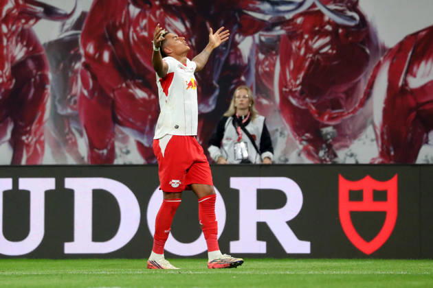 10.10.2026, xgox, Fussball 1.Bundesliga, RB Leipzig - Eintracht Frankfurt v.l. Torjubel nach dem Tor zum celebrating the goal celebrate 5:0 durch Antonio Nusa (RB Leipzig) (DFL DFB REGULATIONS PROHIBIT ANY USE OF PHOTOGRAPHS as IMAGE SEQUENCES and or QUASI-VIDEO) Leipzig
