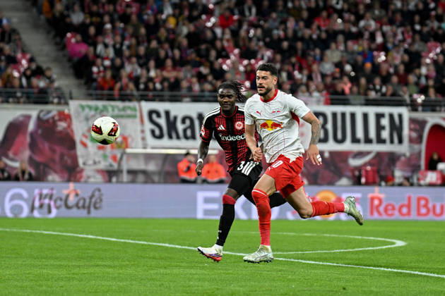 Fußball I Herren I Saison 2026-2027 I Bundesliga I 5. Spieltag I RB Leipzig - Eintracht Frankfurt I 10.10.2026 Lilian Brassier (3, Eintracht Frankfurt), Romulo Cardoso Da Cruz (40, RB Leipzig) Leipzig Red Bull Arena Sachsen Deutschland Copyright: xLobeca InesxHähnelx