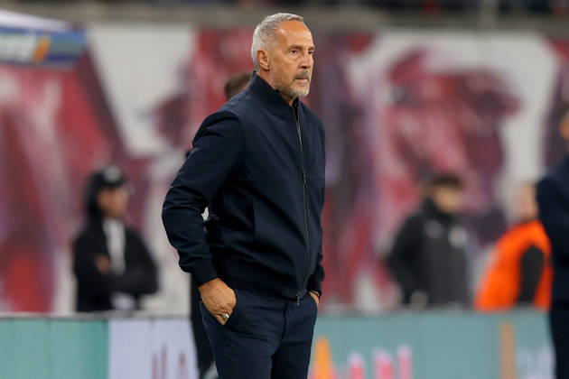 10.10.2026, xtgx, Fussball 1.Bundesliga, RB Leipzig - Eintracht Frankfurt v.l. Trainer Adolf Adi Hütter (Eintracht Frankfurt) (DFL DFB REGULATIONS PROHIBIT ANY USE OF PHOTOGRAPHS as IMAGE SEQUENCES and or QUASI-VIDEO) Leipzig