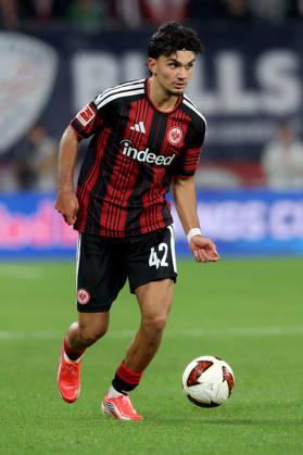 10.10.2026, xtgx, Fussball 1.Bundesliga, RB Leipzig - Eintracht Frankfurt v.l. Can Uzun (Eintracht Frankfurt) Freisteller (DFL DFB REGULATIONS PROHIBIT ANY USE OF PHOTOGRAPHS as IMAGE SEQUENCES and or QUASI-VIDEO) Leipzig