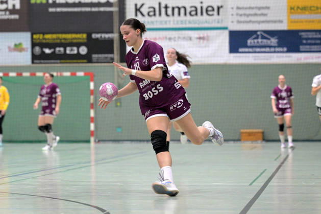 Santina Sabatnig (TusSies Metzingen, 18) am Ball TusSies Metzingen vs. SCM Ramnicu Valcea, Handball, EHF, Europa Leauge Qualifikation Rueckspiel, Saison 2026 2027, 10.10.2026 TusSies Metzingen vs. SCM Ramnicu Valcea, Handball, EHF, Europa Leauge Qualifikation Rueckspiel, Saison 2026 2027, 10.10.2026 Metzingen Copyright: xEibner-Pressefotox EP_TBR