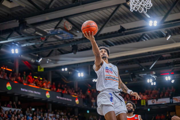 1. Basketball Bundesliga, easyCredit BBL, Saison 2026 2027, Herren, Hauptrunde, 5. Spieltag, 10.10.2026, RASTA Vechta - ratiopharm ulm Ibi Watson ( 2 - ratiopharm ulm) beim Korbleger Vechta RASTA Dome Niedersachsen Deutschland