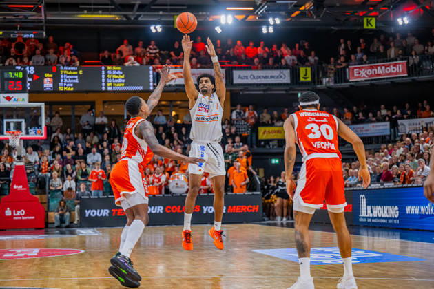 1. Basketball Bundesliga, easyCredit BBL, Saison 2026 2027, Herren, Hauptrunde, 5. Spieltag, 10.10.2026, RASTA Vechta - ratiopharm ulm Ibi Watson ( 2 - ratiopharm ulm) beim Jumpshot Vechta RASTA Dome Niedersachsen Deutschland
